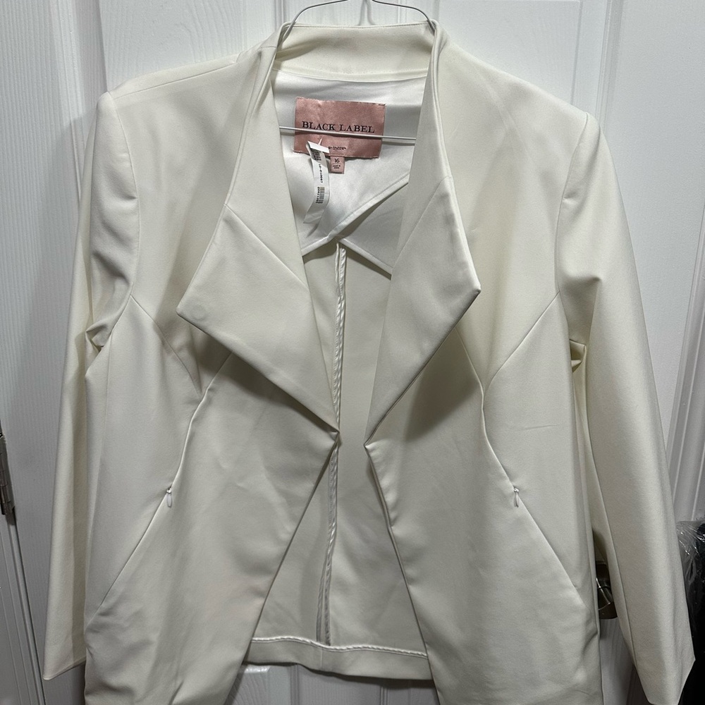 Black Label Women's Ivory Blazer